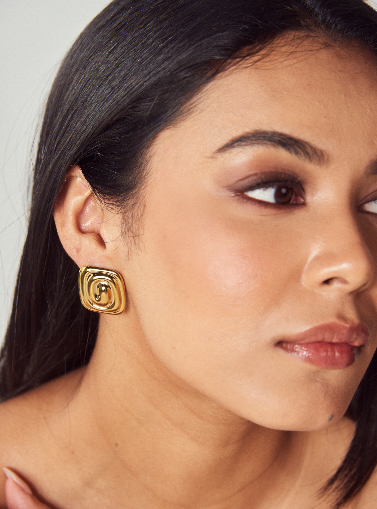 Deja Earrings
